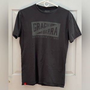 Gracia Barra men’s short sleeve tee shirt.